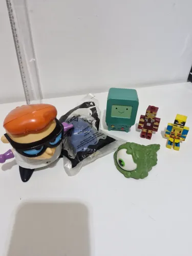 Brinquedos McDonalds Hora de Aventura Laboratorio Dexter Mario
