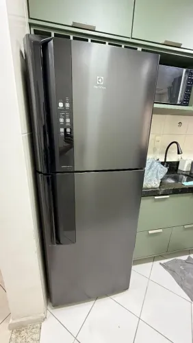 Geladeira Electrolux IF55B Inox Preta 220V