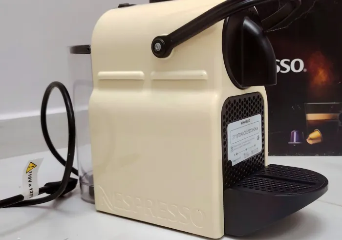 Cafeteira Nespresso inissia d40 branca 110v - Nova na caixa