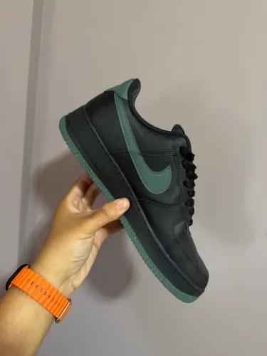 Nike AirForce Preto e Verde - Tamanho 44