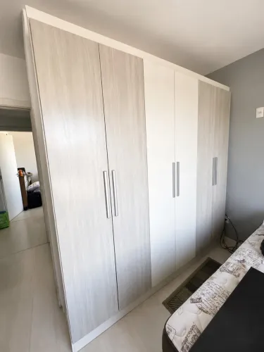 Guarda Roupa 6 portas