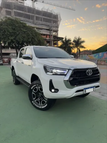 Toyota Hilux CD SRX 4X4 2.8 TDI 16V Diesel Aut. 2021