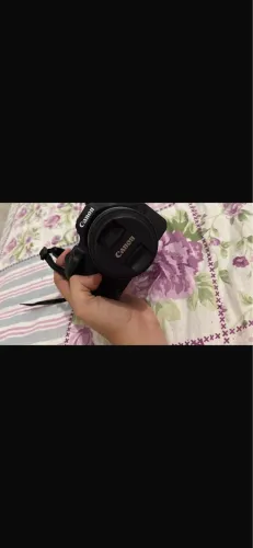 Câmera eos r100
