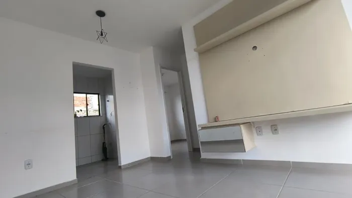 Alugo casa semi mobiliada no Guarujá