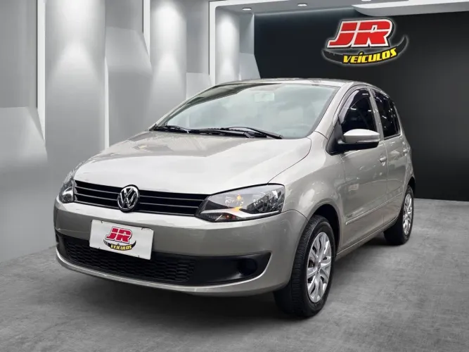 Volkswagen Fox Trendline 1.0 Flex 8V 5P 2012