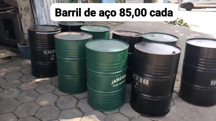 Barril de lata (85,00 cada) bares e adega