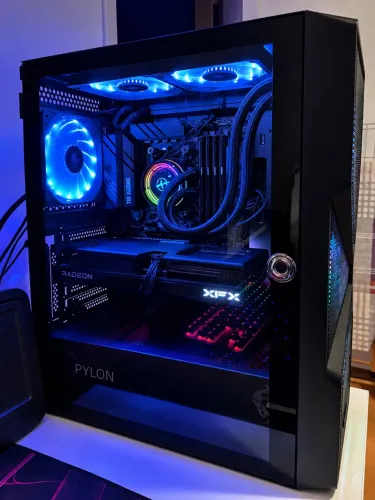 PC Gamer Ryzen 7 5800X3D + RX 9060 XT 16GB + 32GB RAM