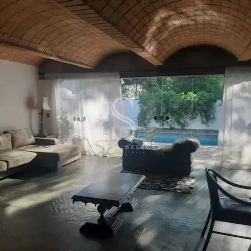 Casa à venda em Jardim Guedala com 412m², 4 dormitórios (4 suítes) e 4 vagas de garagem.