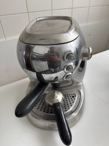 ViceVersa em acabamento cromado,modelo italiano.