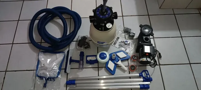 Kit Piscina Profissional Completo - Filtro Veico V20 + Bomba + Kit Limpeza e Manutenção