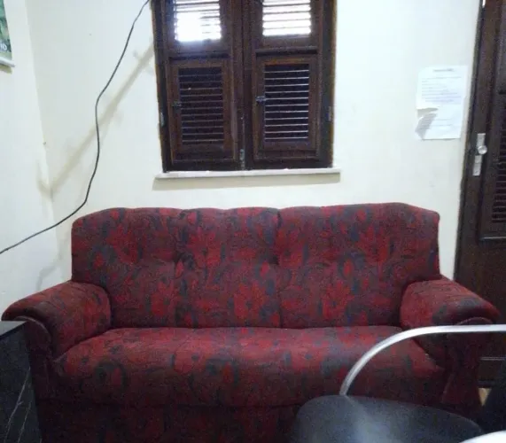 Sofá 3 lugar conservador