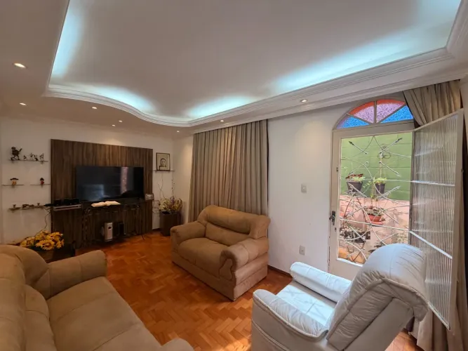 03 Casas Independentes no Mesmo Lote á venda com Habite-se no Bairro Nova Vista em Belo Ho