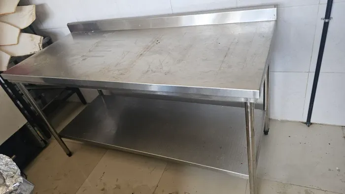 Vendo mesa 100% Inox