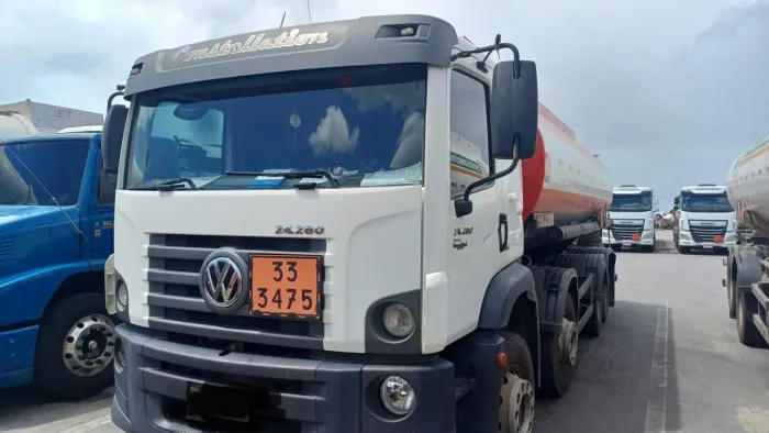 VOLKSWAGEN 24.280 8x2 BI-TRUCK TANQUE - PRONTO PARA TRABALHAR