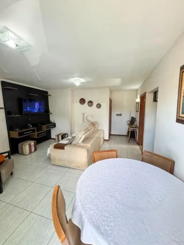 Apartamento para Venda em Macaé, Granja dos Cavaleiros, 2 dormitórios, 1 banheiro, 2 vagas