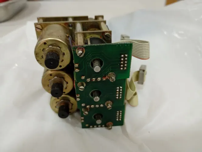 Vendo 3 motorzinho tinterio usado máquina Roland favorita....