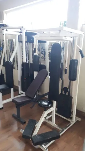 APARELHOS DE MUSCULAÇÃO