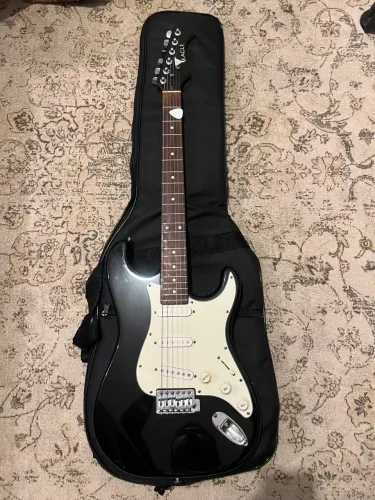 Guitarra Eagle STS com Case e Cabo