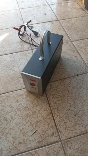 Carregador de bateria automotivo