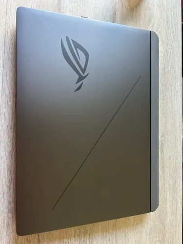Asus Rog Strix g16 2025