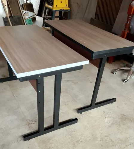 ESCRIVANINHA/MESA MULTIUSO (EM CASTANHAL)
