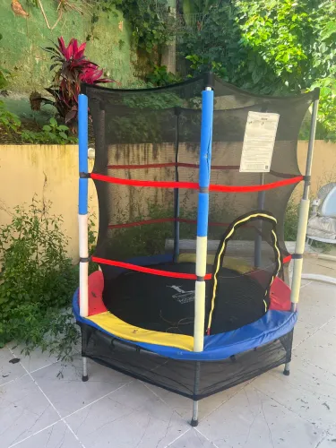 Cama elástica infantil