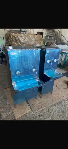 Bebedouro industrial 