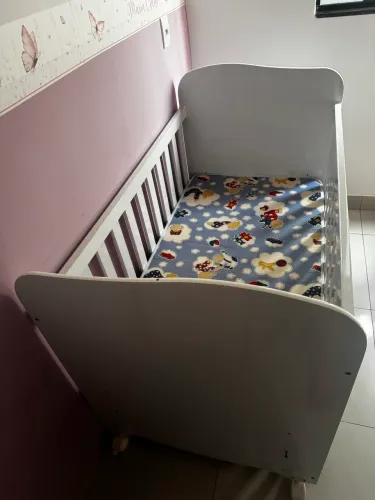 Vendo Berço Americano com Colchão