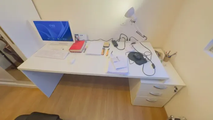 Mesa Escritório Branca Grande + Gaveteiro com 3 Gavetas e Chave