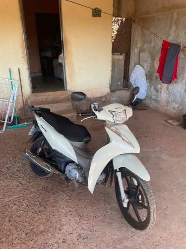 Vendo biz 125 completa 2018 - único dono