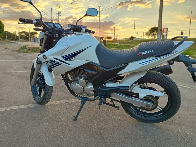Fazer 250