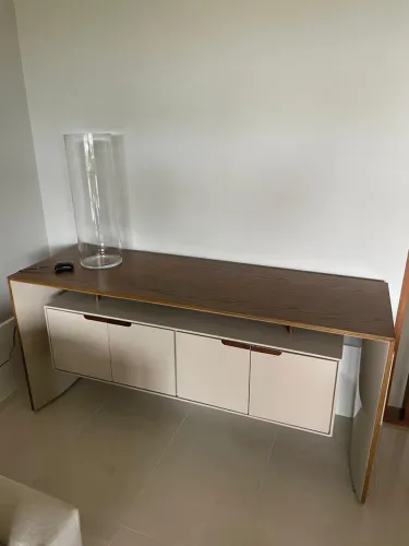 Aparador / buffet de Madeira 