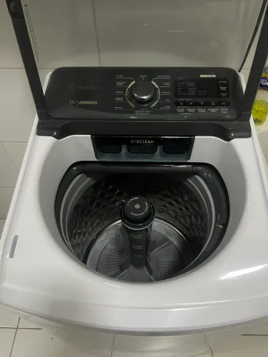 Máquina de lavar 14kg eletrolux
