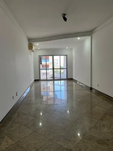 Edifício Maison Orleans c/ 146m², 3 quartos (2 suítes), gabinete e 1 vaga em Nazaré/Belém-