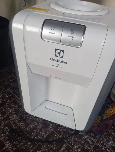 Bebedouro Eletrolux Acqua flesch bivolt