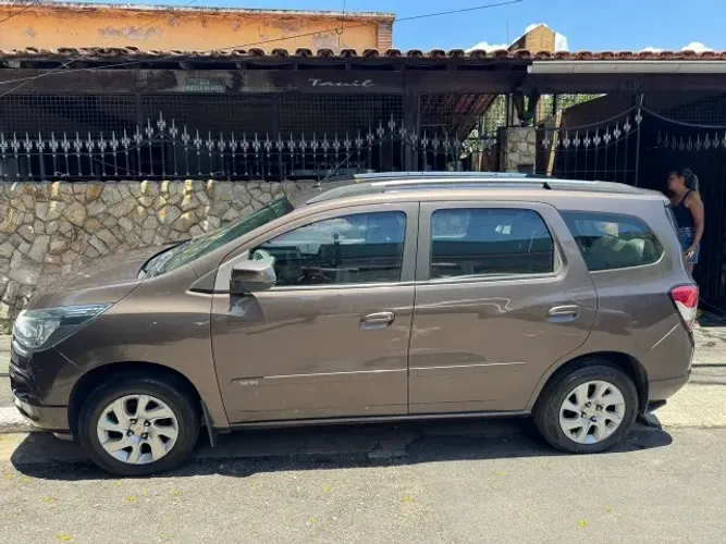 Chevrolet Spin LTZ 1.8 8V Econo.flex 5P Aut. 2016