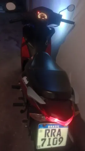 Filer a moto de garagem 