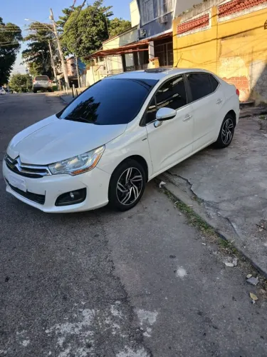 Citroen C4 Lounge Exclusive 1.6 Turbo Flex Aut. 2015