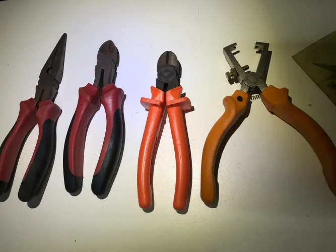 Alicates corte gedore e robuste e bico