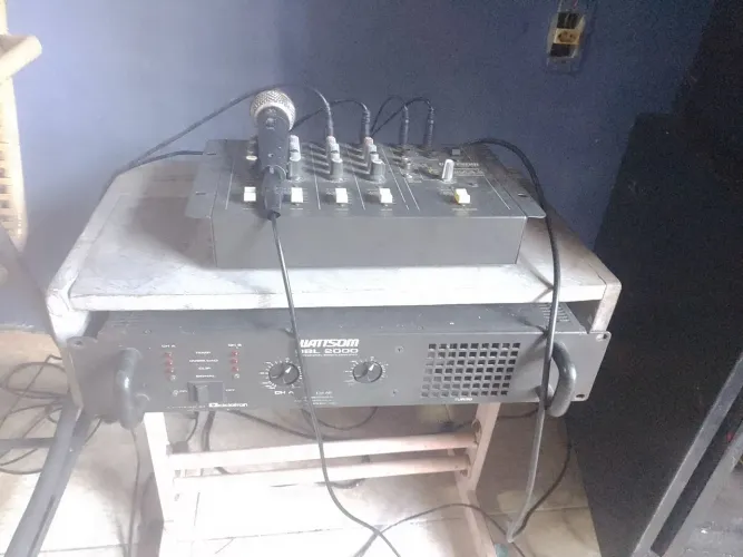Vendo som de ótima qualidade