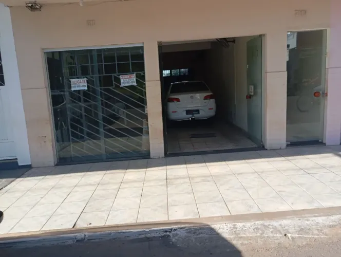 Prédio 2 andares 2 ap 2 loja