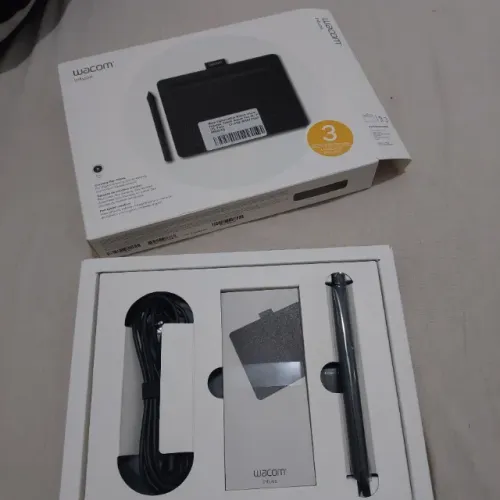Mesa Digitalizadora - Wacom Intuos CTL4100 - Estado de Nova + Caixa e Acessórios Originais