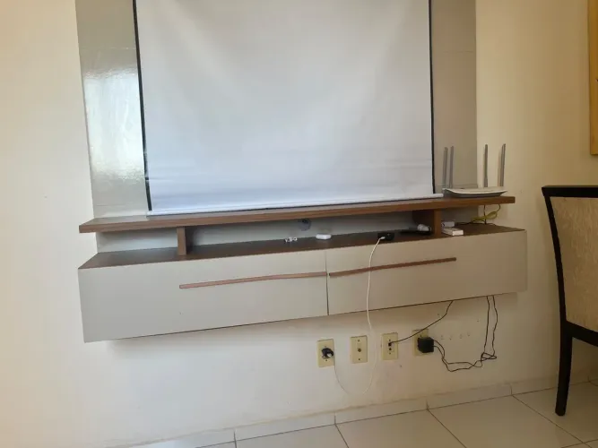 Vendo painel de parede para televisão (rack) 