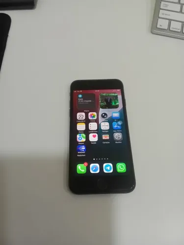 Iphone SE 2? Geração 256gb.