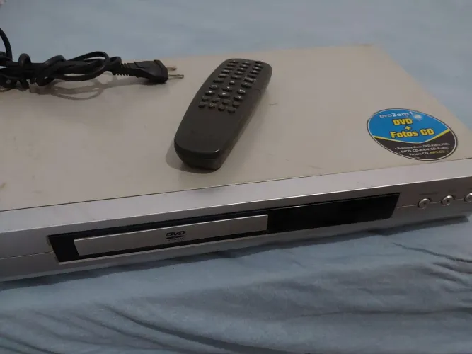 DVD PHILIPS FUNCIONANDO COM A PORTA AGARRANDO  