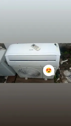 Vendo ar condicionado de 9 mil funcionando perfeitamente garantia de três meses