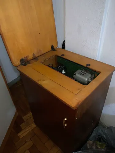 Máquina de costura vinte de minerva 