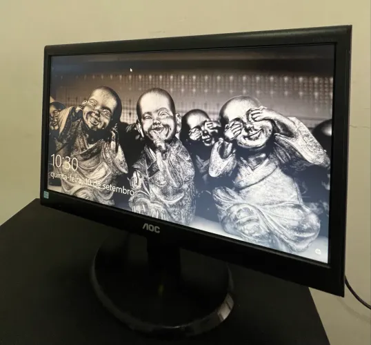 Monitor AOC 19 polegadas LED - Ótimo Estado
