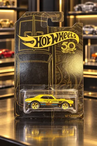 Hot Wheels ?67 Camaro - 50th Anniversary Black & Gold Collection 1:64 CHASE