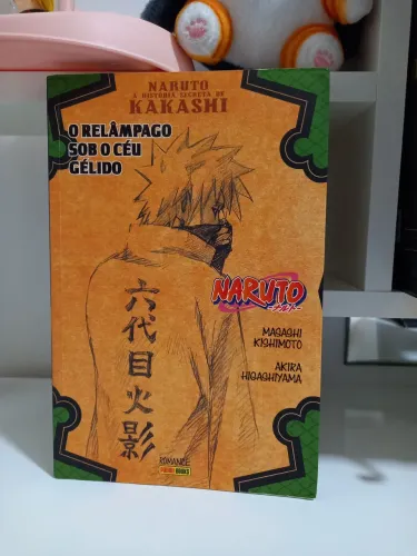 Livro Naruto, a história secreta de kakashi.